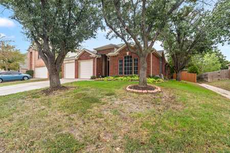 $368,000 - 3Br/2Ba -  for Sale in Wind River Estate Ph V, Denton