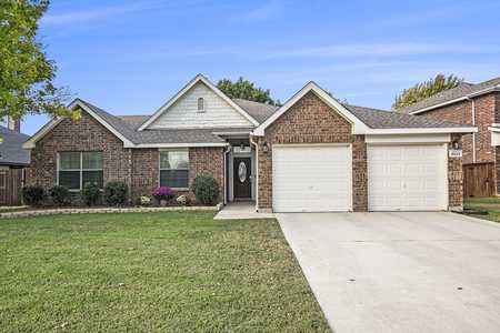 $349,000 - 4Br/2Ba -  for Sale in Fossil Park Estates, Fort Worth