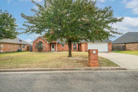 $330,000 - 3Br/2Ba -  for Sale in Tanglewood Northwest Add, Stephenville