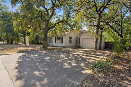 $225,000 - 3Br/2Ba -  for Sale in Sunset View Add, Fort Worth