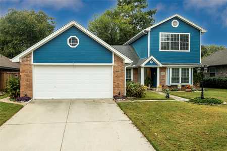 $450,000 - 5Br/3Ba -  for Sale in Chelsea Park Estates, Euless