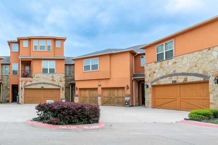 $419,000 - 3Br/3Ba -  for Sale in Lakeshore Village, Grand Prairie