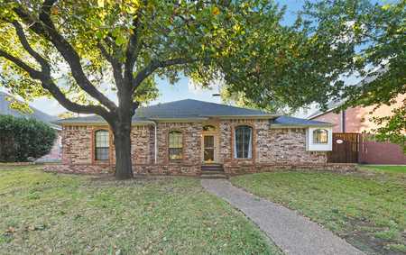 $419,900 - 4Br/2Ba -  for Sale in Indian Oaks Add Sec 1, Lewisville