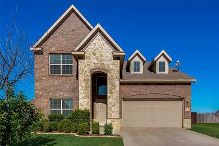 $342,000 - 3Br/3Ba -  for Sale in Heather Hollow Windmill Farms, Forney