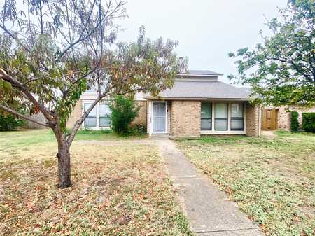 $275,000 - 3Br/3Ba -  for Sale in Westcreek Estates, Garland