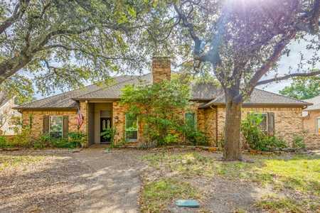 $649,500 - 4Br/3Ba -  for Sale in Highlands Sec 1, Dallas