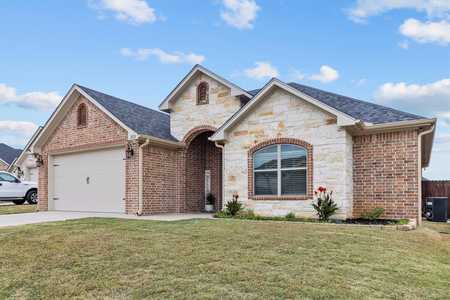 $299,000 - 3Br/2Ba -  for Sale in Kingdom Estates Of Lindale U-1, Lindale