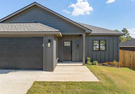 $269,000 - 3Br/2Ba -  for Sale in Crossings At Mission Ridge, Lindale