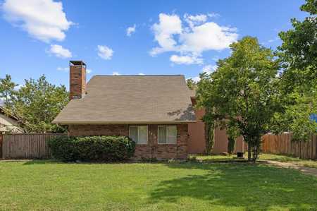 $359,000 - 4Br/3Ba -  for Sale in Royal Oaks, Plano