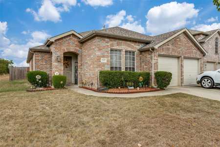 $275,000 - 3Br/2Ba -  for Sale in Liberty Crossing, Fort Worth