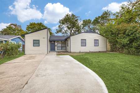 $308,000 - 5Br/2Ba -  for Sale in Shiloh Park, Dallas