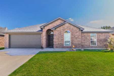 $395,000 - 4Br/2Ba -  for Sale in Lonesome Dove Estates, Arlington