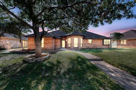 $429,999 - 3Br/2Ba -  for Sale in Hunters Ridge Ph 1, Plano