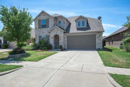 $425,000 - 5Br/3Ba -  for Sale in Gateway Parks Add Ph 2a & 2b, Forney