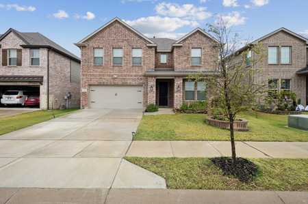 $469,900 - 5Br/3Ba -  for Sale in Stark Farms Ph 1, Denton