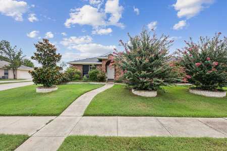 $453,900 - 4Br/3Ba -  for Sale in Ranch Ph One, Murphy