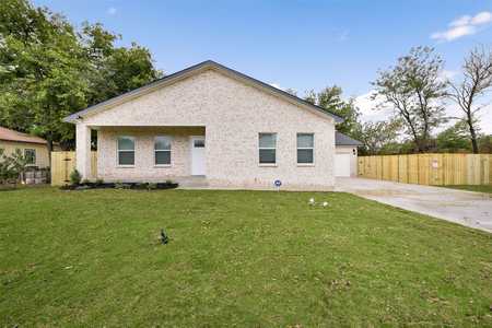 $344,000 - 4Br/3Ba -  for Sale in South Eastlawn Add, Fort Worth