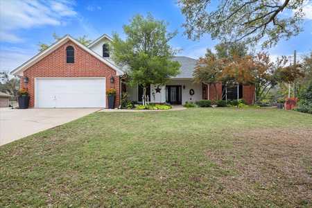 $535,000 - 3Br/2Ba -  for Sale in Decordova Bend Esttes, Granbury