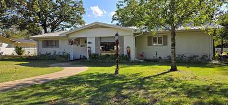 $305,000 - 3Br/2Ba -  for Sale in Richland Heights Add, Grand Saline