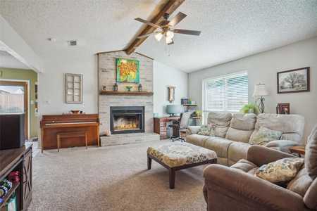 $309,900 - 3Br/2Ba -  for Sale in Laurel Add, Denton