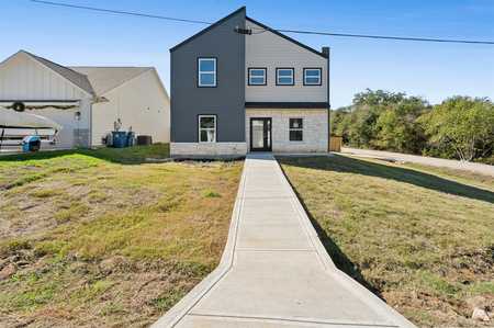 $380,000 - 4Br/3Ba -  for Sale in Canyon Creek Iii Un 7, Granbury