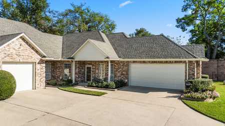 $375,000 - 2Br/2Ba -  for Sale in The Homestead, Tyler