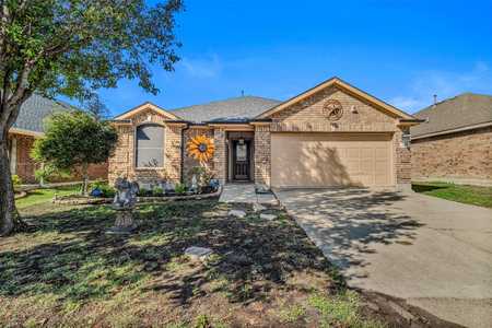 $284,999 - 3Br/2Ba -  for Sale in Mustang Creek Ph 2, Forney