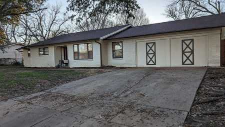 $290,000 - 3Br/2Ba -  for Sale in Oakland Park Estates, Fort Worth