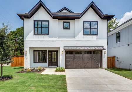 $724,900 - 4Br/4Ba -  for Sale in College Add, Mckinney