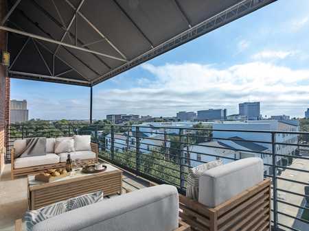 $525,000 - 1Br/2Ba -  for Sale in Thirty Thirty Bryan Condo, Dallas