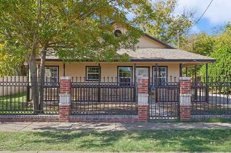 $375,000 - 4Br/3Ba -  for Sale in Original Cleburn, Cleburne