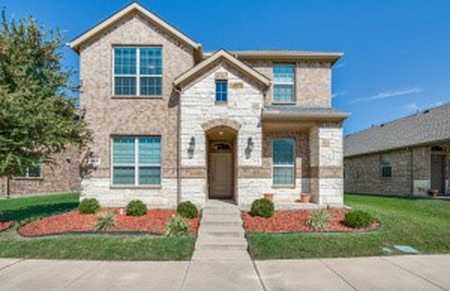 $417,599 - 4Br/3Ba -  for Sale in Valencia On The Lake, Little Elm