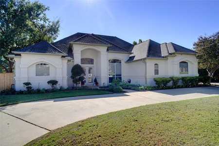 $1,200,000 - 5Br/4Ba -  for Sale in Saddlebrook, Colleyville