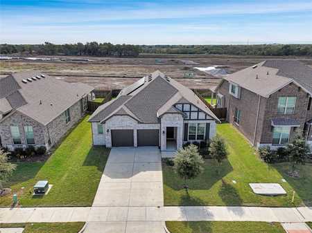 $400,000 - 4Br/2Ba -  for Sale in Sheppard's Place, Waxahachie