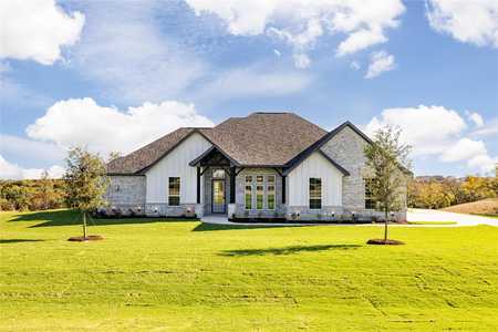 $621,000 - 4Br/2Ba -  for Sale in Vintage Oaks, Weatherford