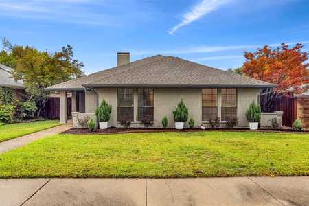 $649,900 - 4Br/2Ba -  for Sale in Highland Square, Dallas