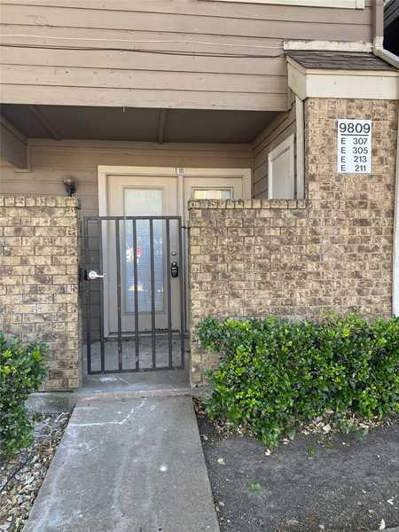 $77,000 - 1Br/1Ba -  for Sale in Richland Trace Condos, Dallas