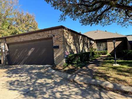 $269,900 - 2Br/2Ba -  for Sale in Fairway Park Sub, Grand Prairie