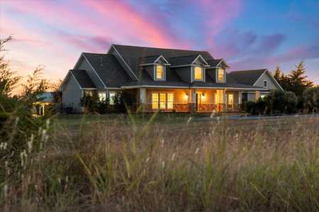 $1,125,000 - 5Br/4Ba -  for Sale in S. Walker, Farmersville