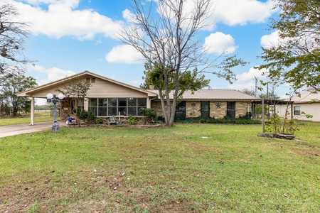 $314,999 - 3Br/2Ba -  for Sale in Sandy Shores, East Tawakoni