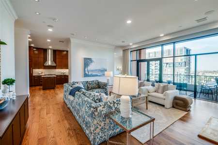 $1,500,000 - 2Br/3Ba -  for Sale in Plaza Turtle Creek Residences, Dallas