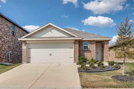 $299,000 - 3Br/2Ba -  for Sale in Travis Ranch South Mesquite, Forney