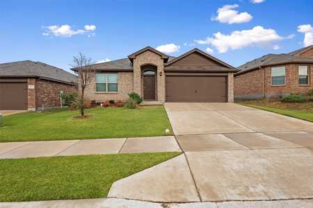 $340,000 - 4Br/2Ba -  for Sale in Trinity Oaks, Fort Worth