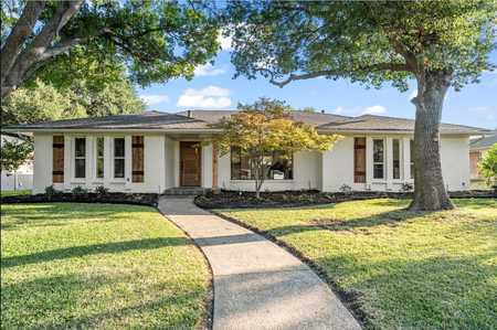 $499,999 - 3Br/2Ba -  for Sale in Cloisters, Plano