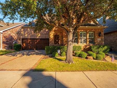 $599,990 - 3Br/2Ba -  for Sale in Castle Hills Ph Iv Sec C, Lewisville