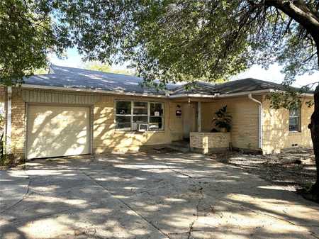 $220,000 - 3Br/2Ba -  for Sale in J H Bowman Add, Plano