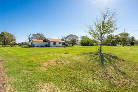 $297,000 - 3Br/2Ba -  for Sale in H H Lockridge Surv Abs 469, Mabank