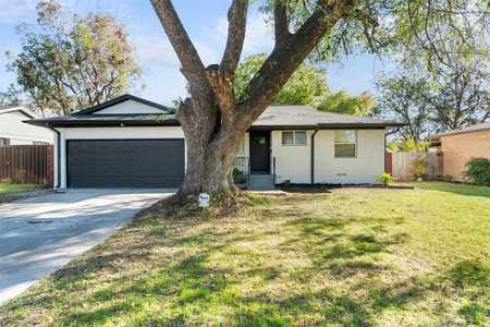 $359,900 - 3Br/2Ba -  for Sale in Johnston Park 02, Farmers Branch