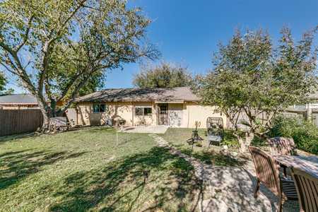 $340,000 - 4Br/2Ba -  for Sale in Armstrong Park 4, Plano