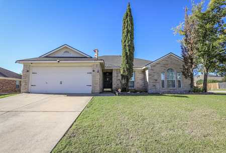 $325,000 - 4Br/2Ba -  for Sale in Elk Ridge Estates, Burleson